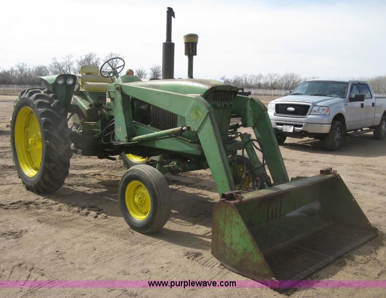 image for item K2905 John Deere 3010 tractor