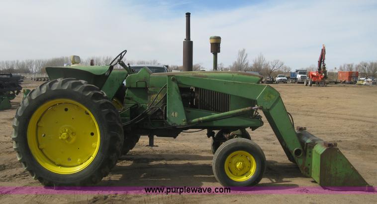 image for item K2905 John Deere 3010 tractor