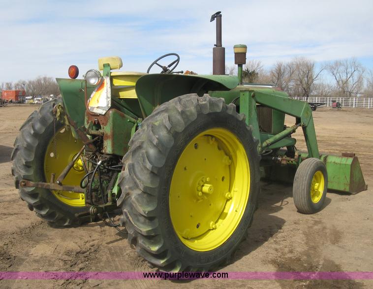 image for item K2905 John Deere 3010 tractor
