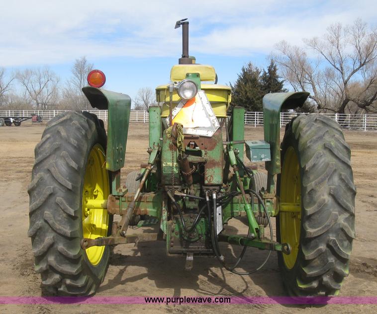 image for item K2905 John Deere 3010 tractor