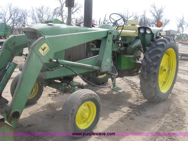 image for item K2905 John Deere 3010 tractor