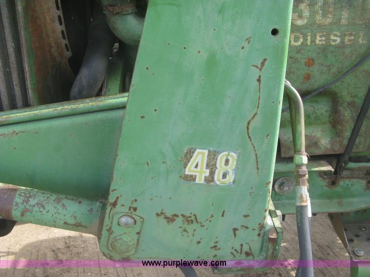 image for item K2905 John Deere 3010 tractor