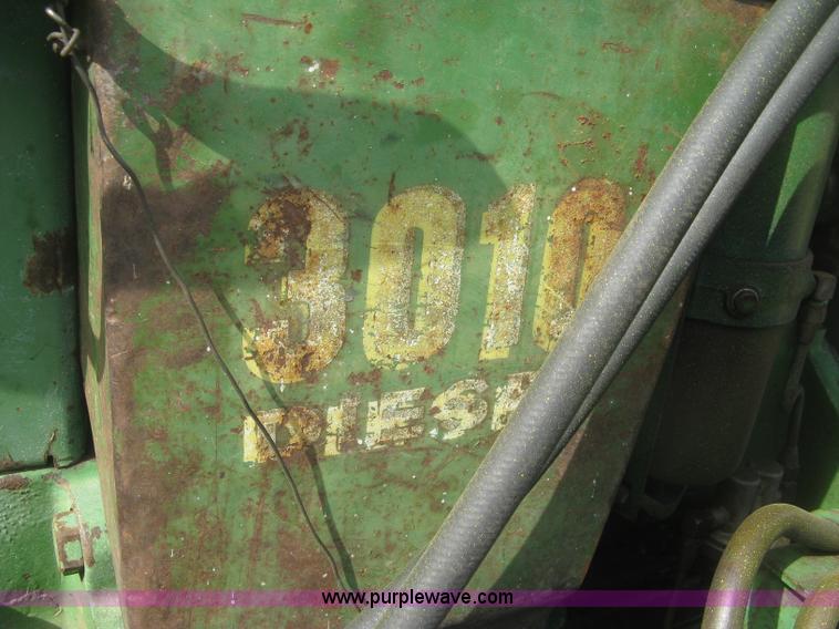 image for item K2905 John Deere 3010 tractor