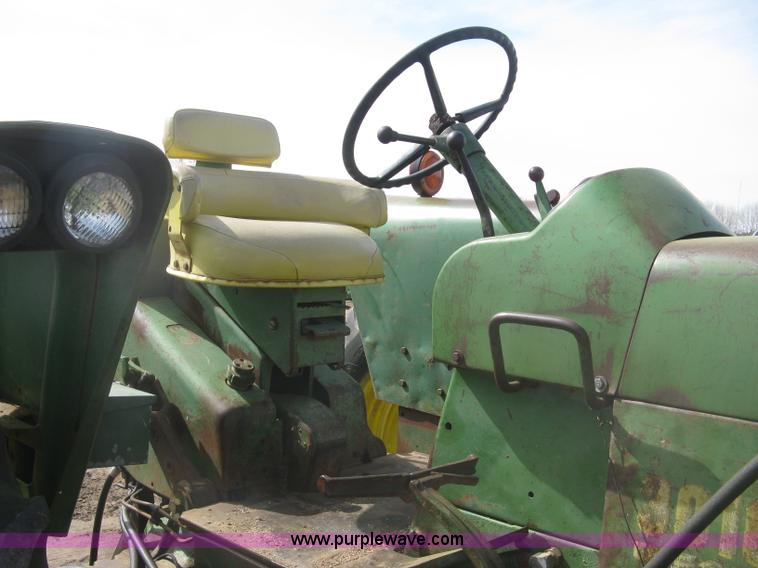 image for item K2905 John Deere 3010 tractor