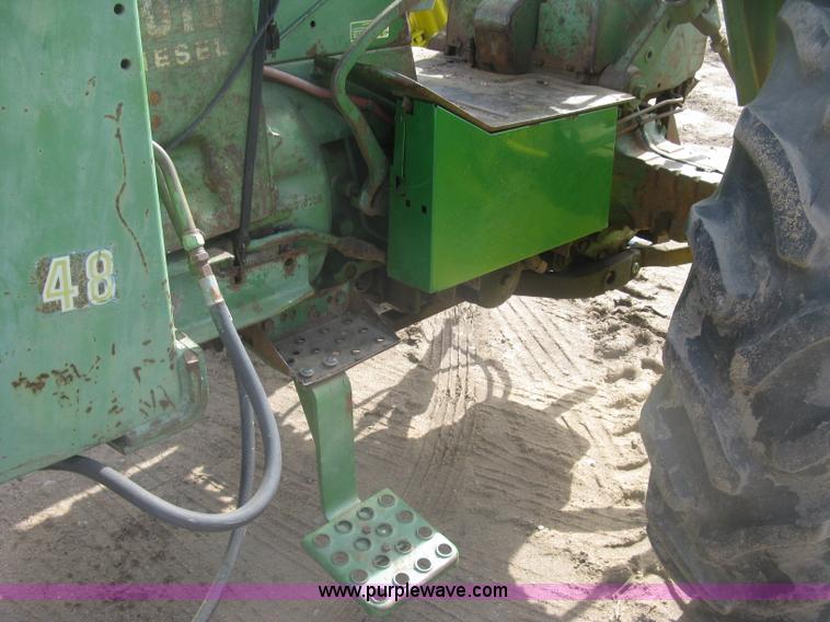 image for item K2905 John Deere 3010 tractor