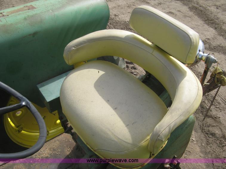 image for item K2905 John Deere 3010 tractor