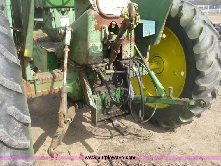 image for item K2905 John Deere 3010 tractor