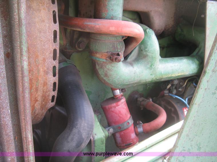 image for item K2905 John Deere 3010 tractor