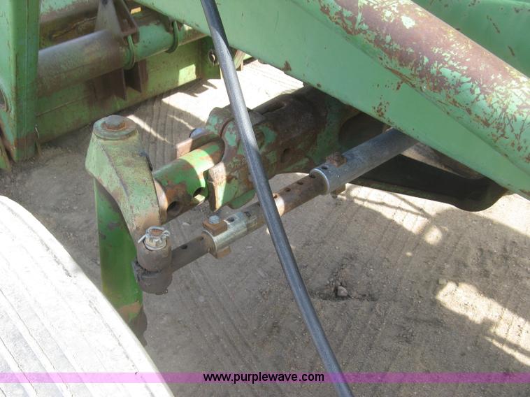 image for item K2905 John Deere 3010 tractor