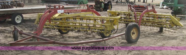 image for item K2910 New Holland hay rakes with tandem hitch