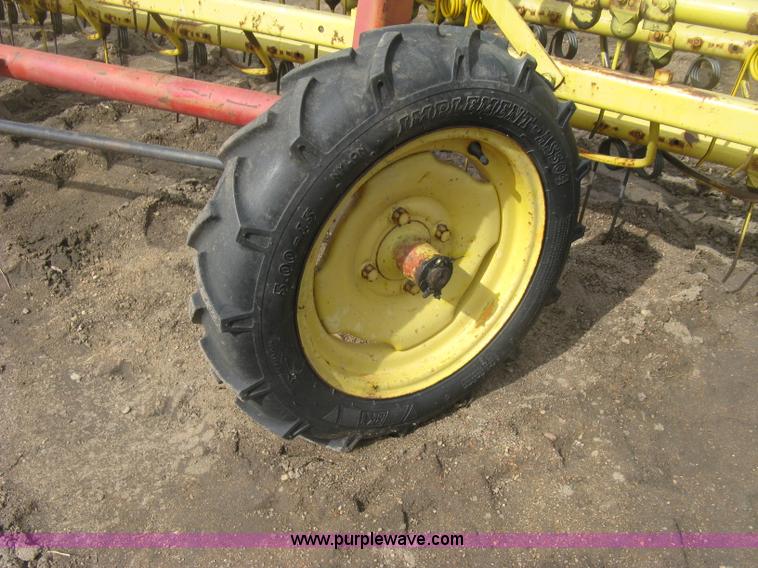 image for item K2910 New Holland hay rakes with tandem hitch