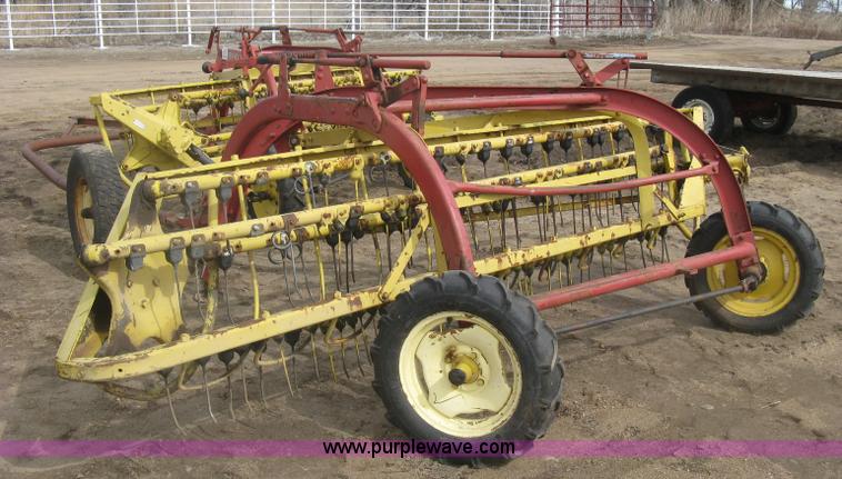 image for item K2910 New Holland hay rakes with tandem hitch
