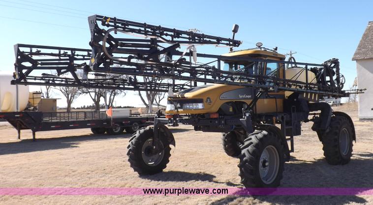 image for item K3199 2013 SpraCoupe 4460 self-propelled sprayer