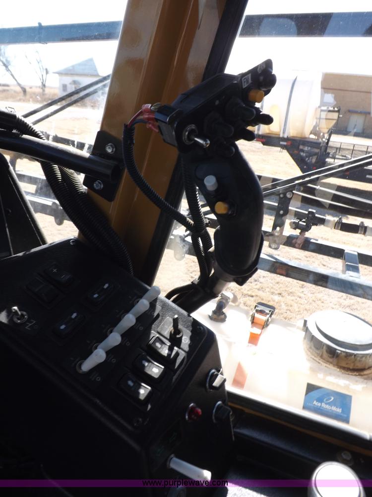 image for item K3199 2013 SpraCoupe 4460 self-propelled sprayer