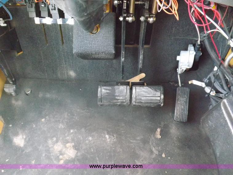 image for item K3199 2013 SpraCoupe 4460 self-propelled sprayer