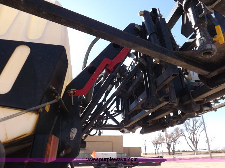 image for item K3199 2013 SpraCoupe 4460 self-propelled sprayer