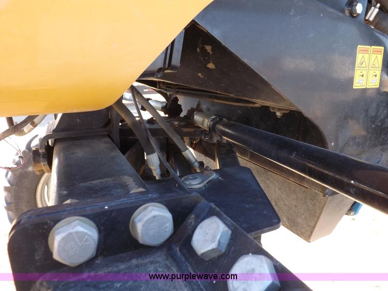 image for item K3199 2013 SpraCoupe 4460 self-propelled sprayer