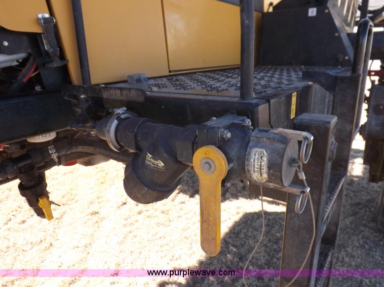 image for item K3199 2013 SpraCoupe 4460 self-propelled sprayer