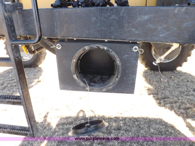 image for item K3199 2013 SpraCoupe 4460 self-propelled sprayer