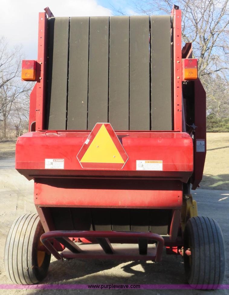 image for item K7086 2009 New Holland BR7070 round baler