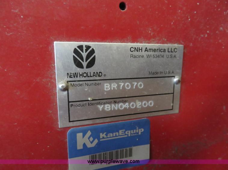 image for item K7086 2009 New Holland BR7070 round baler