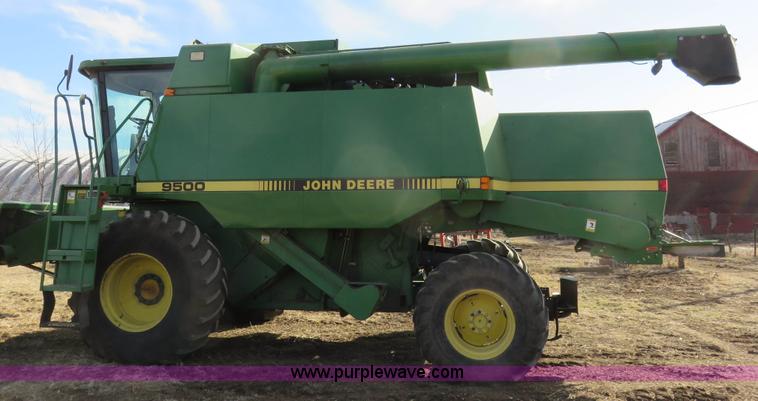image for item K7184 1993 John Deere 9500 RWA combine