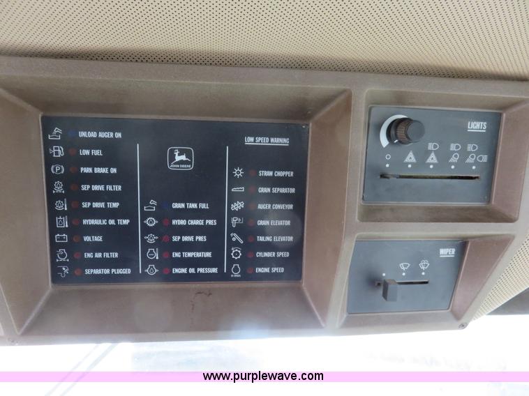 image for item K7184 1993 John Deere 9500 RWA combine