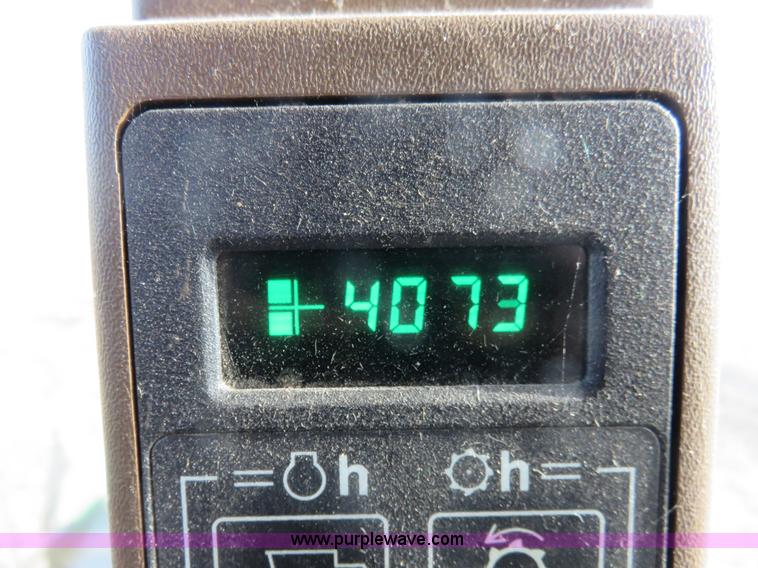 image for item K7184 1993 John Deere 9500 RWA combine