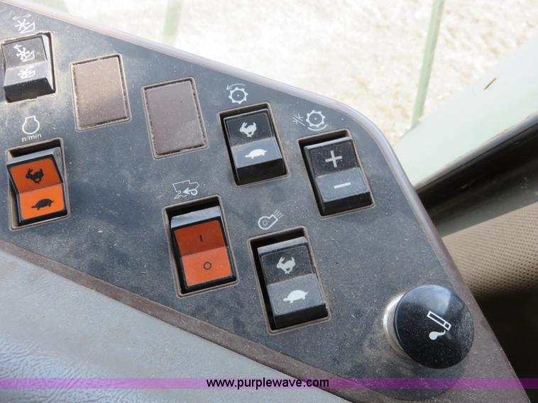 image for item K7184 1993 John Deere 9500 RWA combine