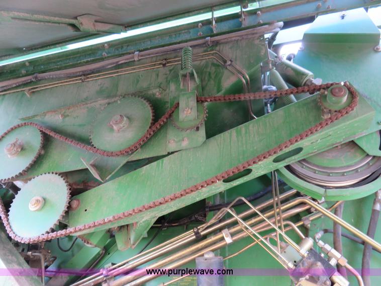 image for item K7184 1993 John Deere 9500 RWA combine
