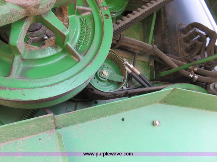 image for item K7184 1993 John Deere 9500 RWA combine