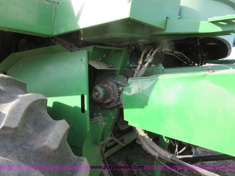 image for item K7184 1993 John Deere 9500 RWA combine