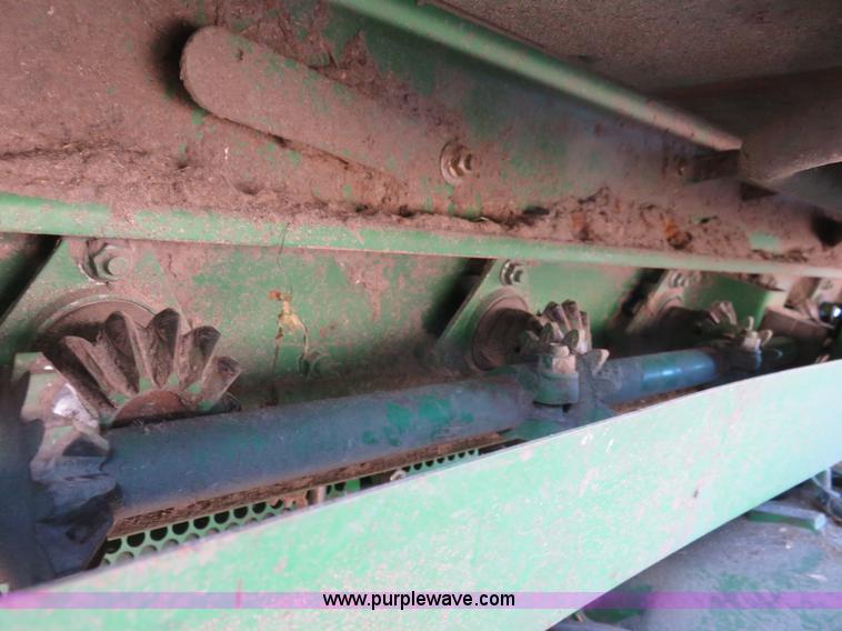 image for item K7184 1993 John Deere 9500 RWA combine