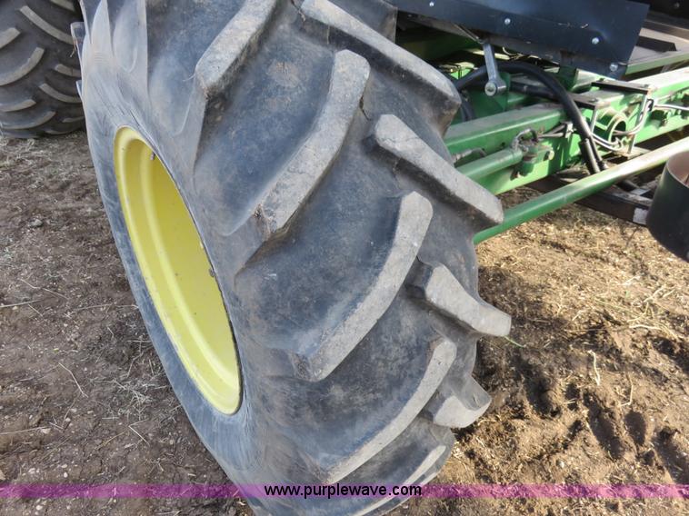 image for item K7184 1993 John Deere 9500 RWA combine