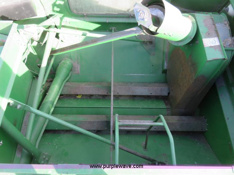image for item K7184 1993 John Deere 9500 RWA combine