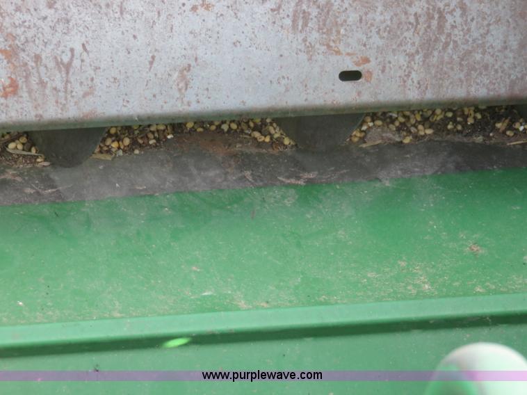 image for item K7184 1993 John Deere 9500 RWA combine