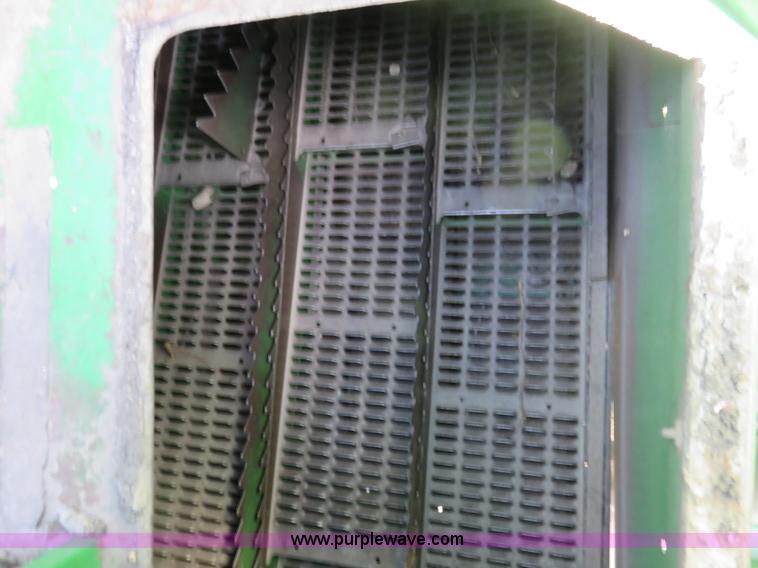 image for item K7184 1993 John Deere 9500 RWA combine