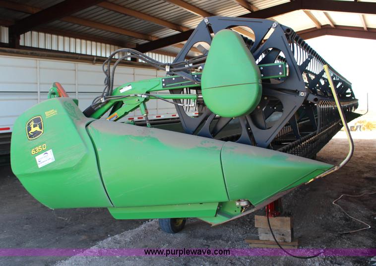 image for item L6598 2010 John Deere 635D Hydrafloat draper head
