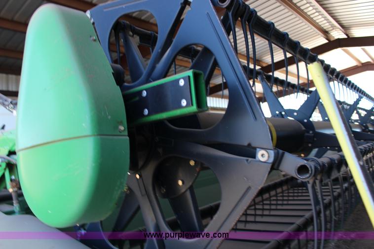 image for item L6598 2010 John Deere 635D Hydrafloat draper head