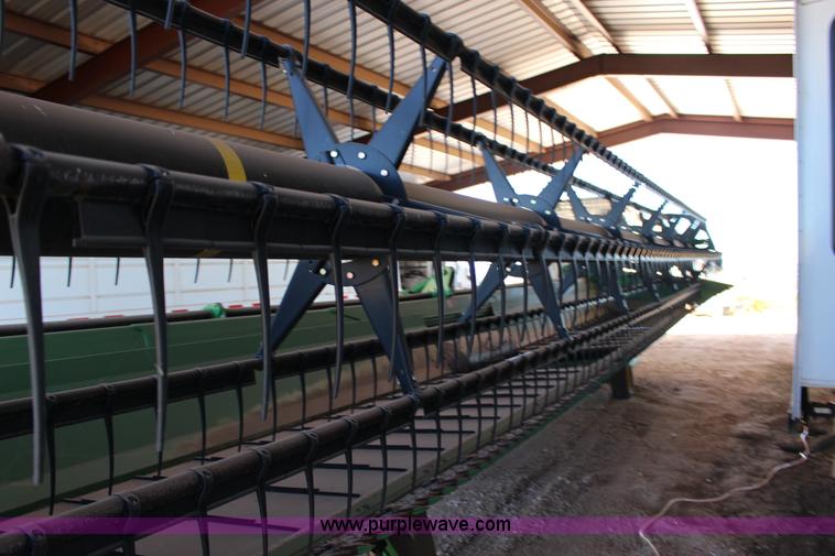 image for item L6598 2010 John Deere 635D Hydrafloat draper head