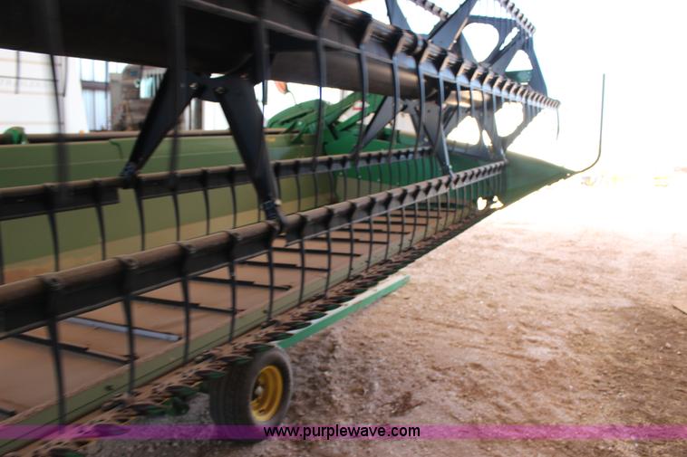 image for item L6598 2010 John Deere 635D Hydrafloat draper head