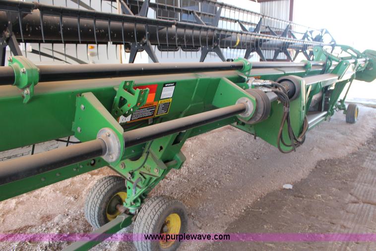 image for item L6598 2010 John Deere 635D Hydrafloat draper head