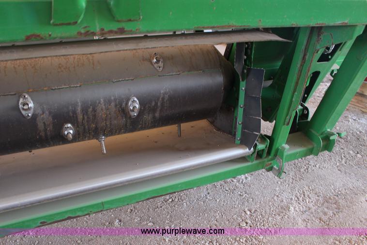 image for item L6598 2010 John Deere 635D Hydrafloat draper head