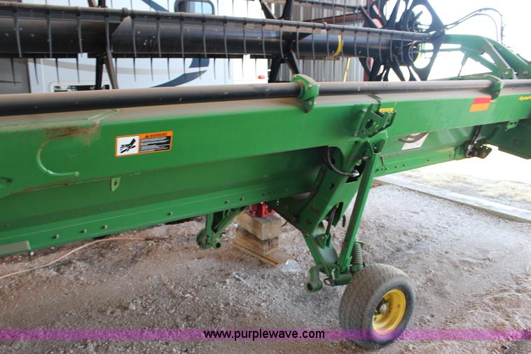 image for item L6598 2010 John Deere 635D Hydrafloat draper head