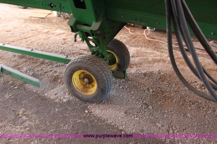 image for item L6598 2010 John Deere 635D Hydrafloat draper head