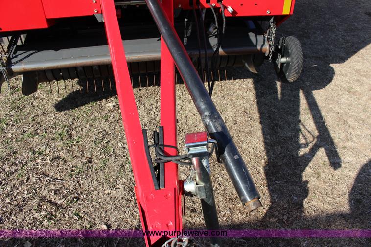 image for item L6602 2011 Massey Ferguson Hesston 2846A round baler
