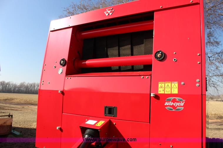 image for item L6602 2011 Massey Ferguson Hesston 2846A round baler