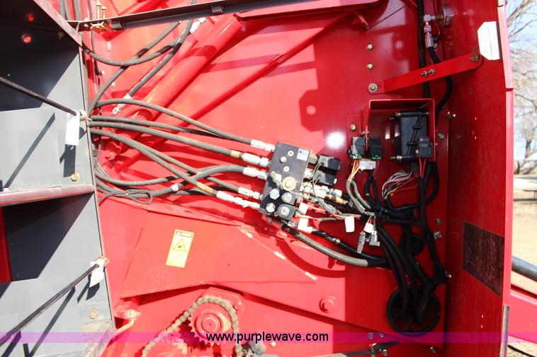 image for item L6602 2011 Massey Ferguson Hesston 2846A round baler