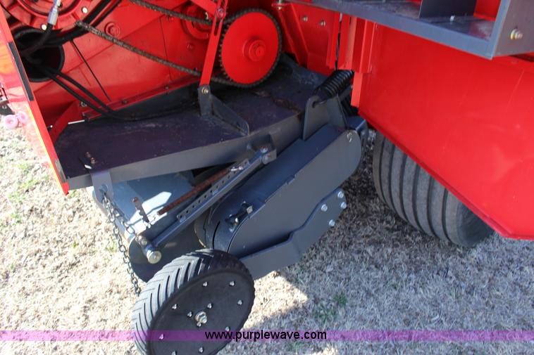 image for item L6602 2011 Massey Ferguson Hesston 2846A round baler