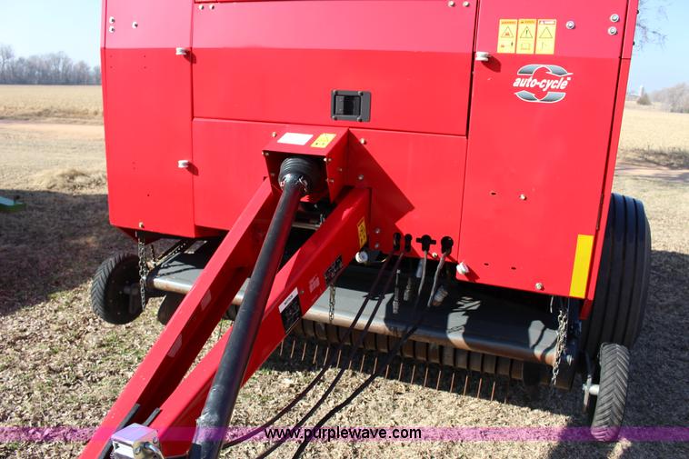 image for item L6602 2011 Massey Ferguson Hesston 2846A round baler